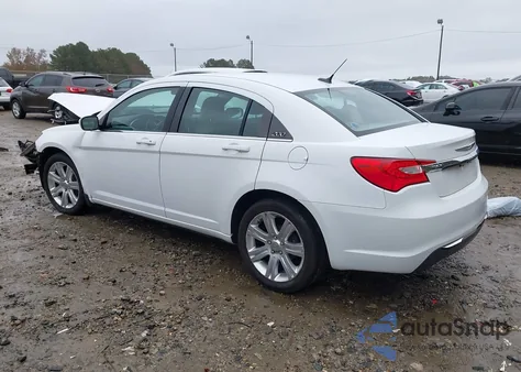 2012 Chrysler 200 Touring z USA, uszkodzony, nr VIN 1C3CCBBB9CN160761